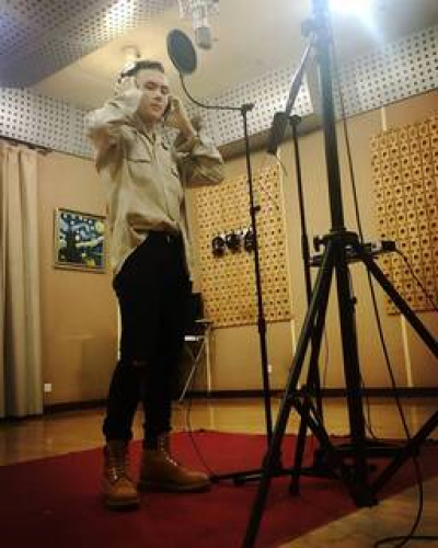 Idol Kpop yang Beragama Islam, Manny VARSITY?