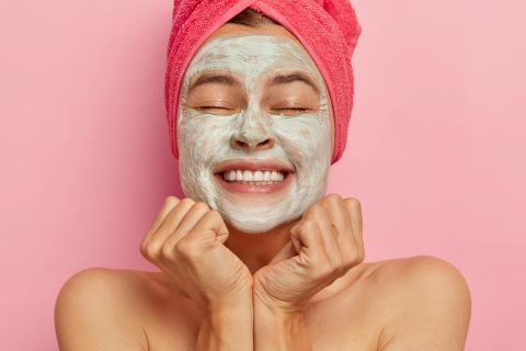 5 Manfaat Yang Didapat Jika Kamu Rutin Menggunakan Clay Mask Untuk Wajah