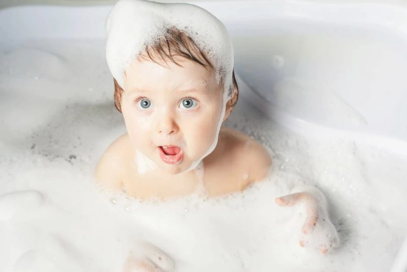 Sayang Anak, Ini 5 Rekomendasi Produk Shampoo Penumbuh Rambut Bayi