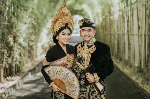 Prosesi Adat Pernikahan Dan "Aku Cinta Kamu" Dalam Bahasa Bali