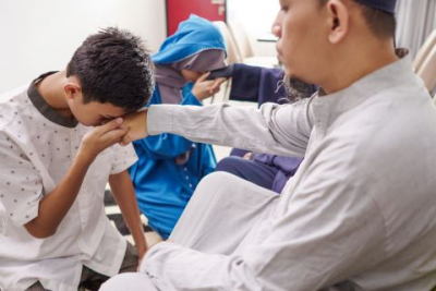 Anak Harus Miliki Adab Terhadap Orang Tua dan Guru Seperti Berikut Ini