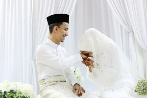 Istri Boleh Mengajukan Syarat Tak Mau Dimadu, Begini Pendapat Mazhab Hanbali