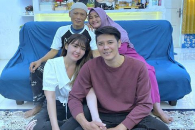 Viral! Ini Dia Potret Kedekatan Via Vallen dengan Chevra Yolandi