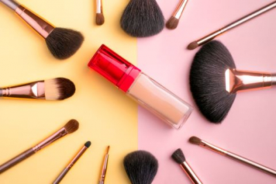 Masih Pemula? Ini 10 Alat Make Up yang Harus Anda Punya