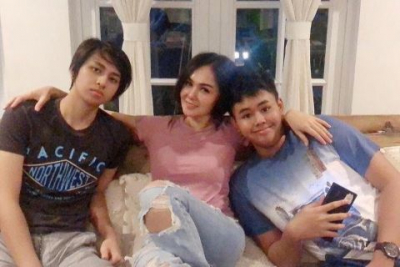 Temani Anak Nonton Film Dewasa, Begini Klarifikasi Yuni Shara dan Vena Melinda