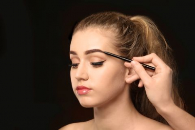 Produk Lokal, Ini Dia 5 Rekomendasi Pensil Alis Terbaik