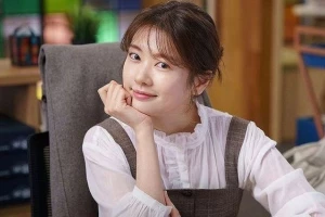Inspirasi Gaya Jung So Min di Drama Monthly Magazine, Stylish Banget