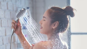 Sabun Mandi Cair yang Wanginya Awet Seharian, Bikin Kulit Cerah Juga Loh!