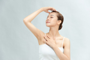 6 Tips Mencukur Bulu Ketiak agar Tidak Mudah Iritasi dan Sebabkan Razor Burn