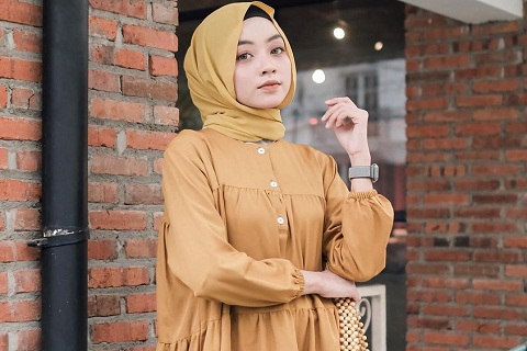 9 Ide Warna Jilbab Untuk Dipadukan Dengan Baju Warna Kuning Kunyit