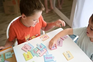 Permainan Kartu Edukasi: Siasat Jitu Agar Belajar Lebih Menyenangkan