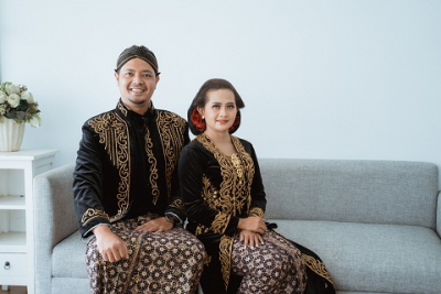 Batik Hingga Kebaya, 8 Fakta Menarik Baju Adat Jawa. Sudah Tahu?