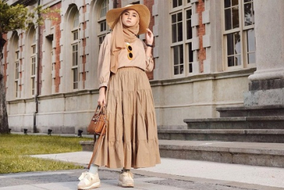 7 Warna Jilbab yang Cocok Dipadukan dengan Baju Warna Coksu, Kian Menawan!
