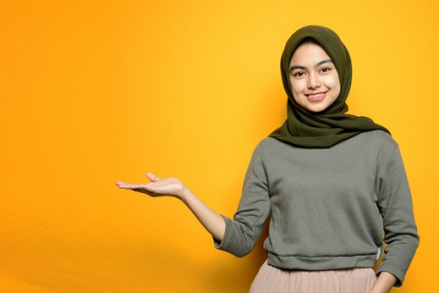 5 Cara Memakai Jilbab Segi empat yang Simple dan Cantik, Wajib Dicoba