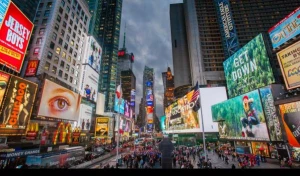 Sering Tampak di Sudut Jalan, Apa Itu Billboard dan Manfaatnya